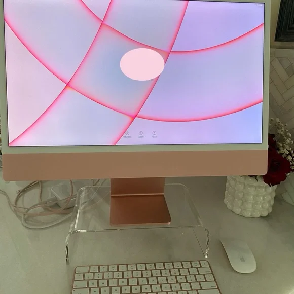 iMac 24” Pink Desktop. Purchased brand new, only used for a total of 3-4 hours